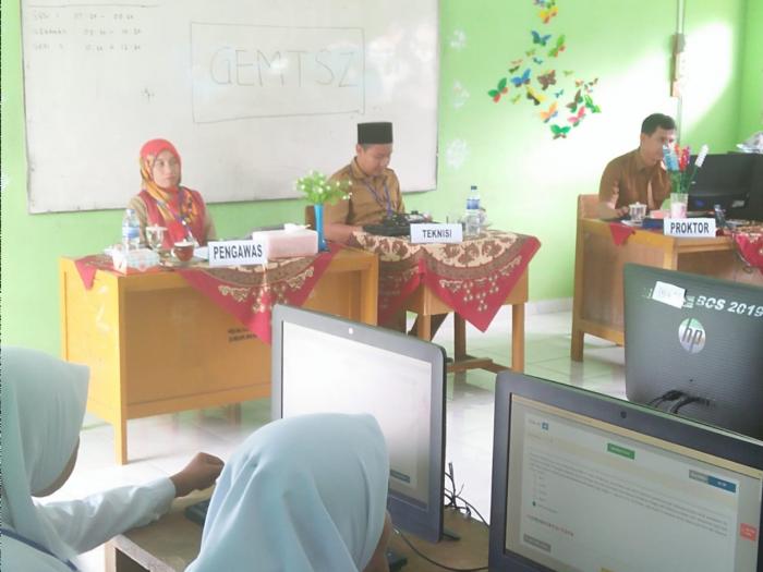 Hari Terakhir Pelaksanaan UNBK di MAN 5 Batanghari Berlangsung Kondusif