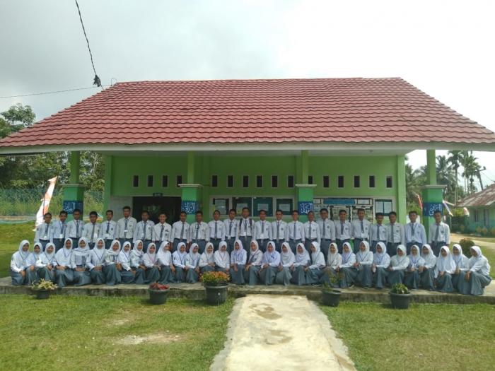 Siswa Kelas XII MAN 5 Batanghari Lulus SPAN-PTKIN dan SNMPTN