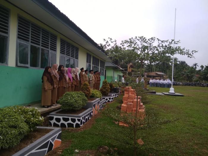 Upacara Perdana di Tahun Pelajaran 2019/2020 MAN 5 Batanghari Terlaksana Dengan Tertib