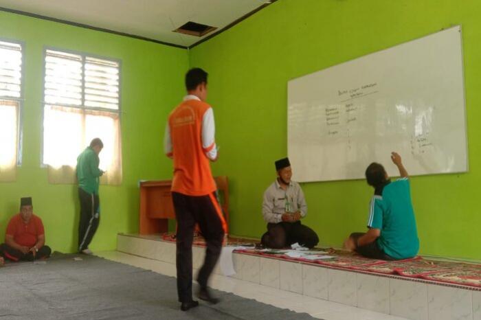 RAPAT SOSIALISASI PERSIAPAN UJIAN MADRASAH KELAS XII DAN PERSIAPAN PEMBELAJARAN TATAP MUKA (PTM) TAHUN PELAJARAN 2020/2021