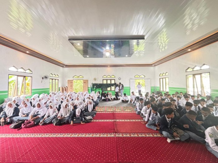 MAN 5 Batang Hari Gelar Halal bi Halal dan Tasyakuran Kelulusan Guru PPG