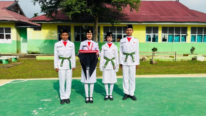 Pengenalan Ekstrakurikuler Warnai Kegiatan Sebelum Apel Penutupan MATAMUDA MAN 5 Batang Hari Pengenalan Ekstrakurikuler Warnai Kegiatan Sebelum Apel Penutupan MATAMUDA MAN 5 Batang Hari