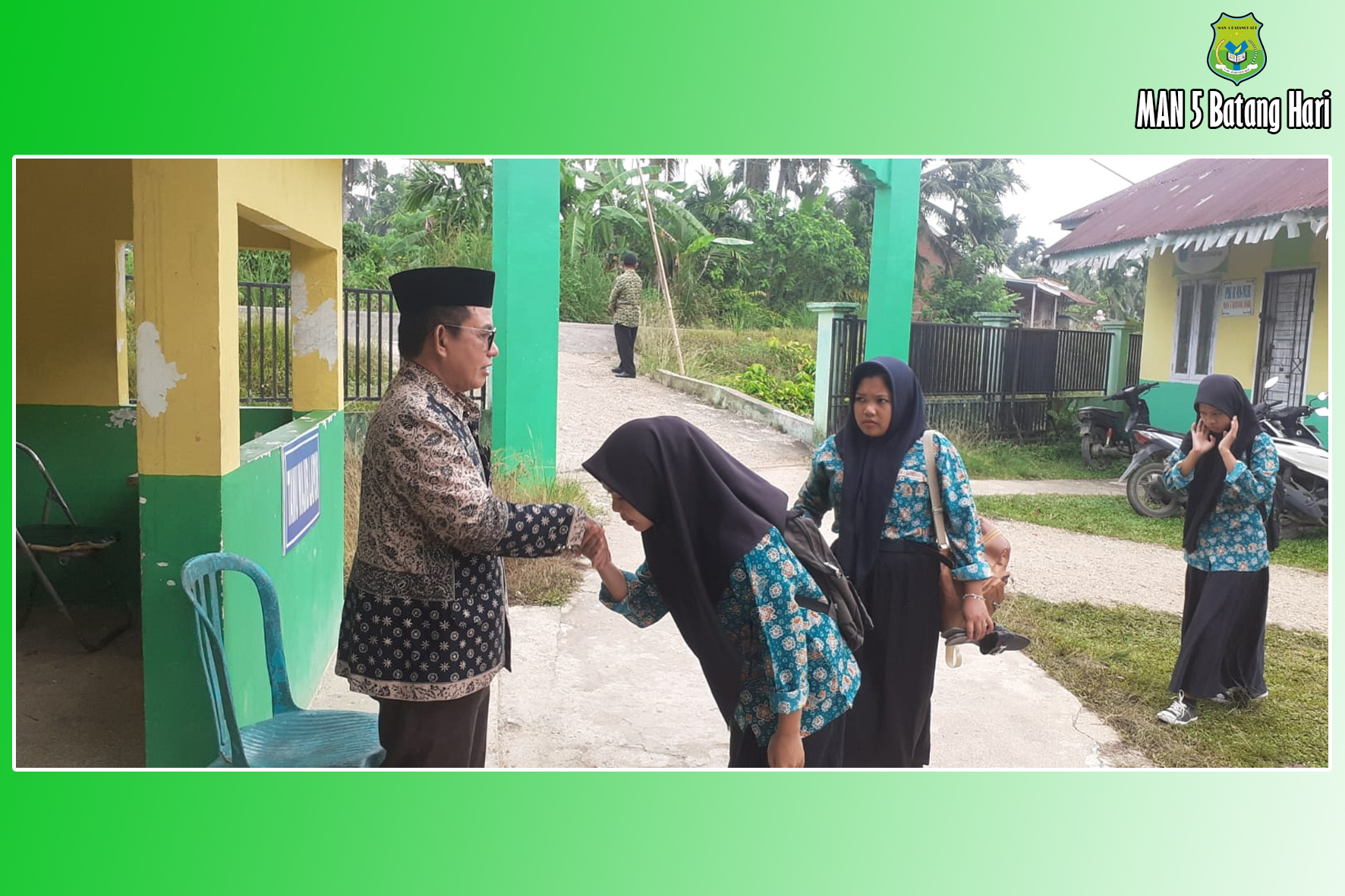 MAN 5 Batanghari Terapkan Pembiasaan 5S