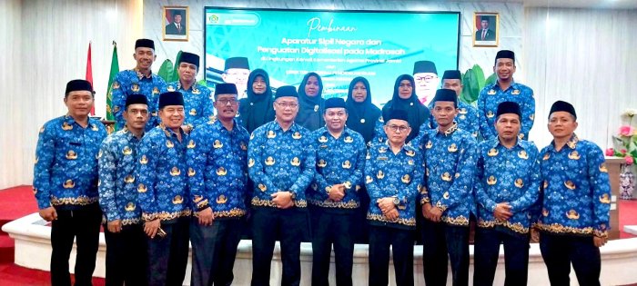 Kepala Man 5 Batang Hari Mengikuti Pembinaan ASN dan Penguatan Digitalisasi Madrasah Dilingkungan Kanwil Kementerian Agama Provinsi Jambi Kepala Man 5 Batang Hari Mengikuti Pembinaan ASN dan Penguatan Digitalisasi Madrasah Dilingkungan Kanwil Kementerian Agama Provinsi Jambi